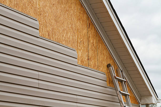 Professional Wood Siding technician working in Lafferty, OH